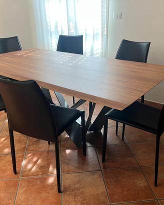 Tavolo Cattelan modello Skorpio