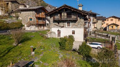 CASA SEMINDIPENDENTE A SAMPEYRE