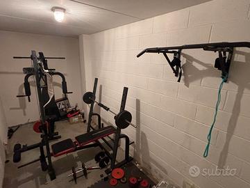 Home Gym Completa: Macchinari e Manubri