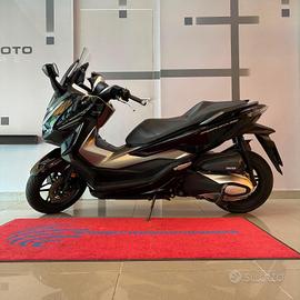 Honda Forza 350