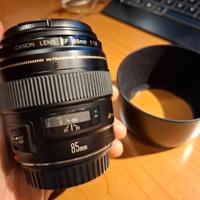 Canon EF 85mm f/1.8 USM