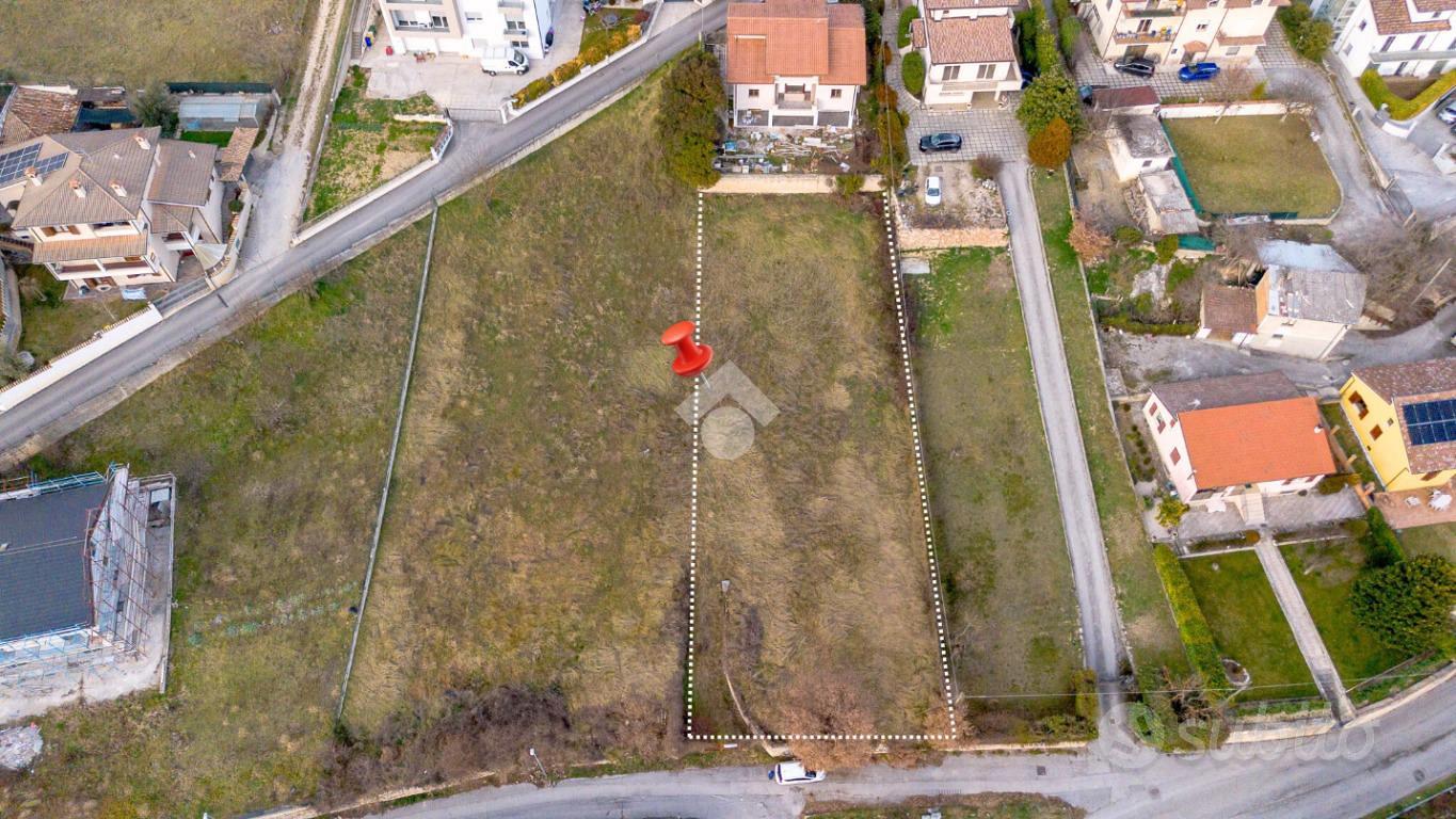 TER. RESIDENZIALE A L'AQUILA - Vista 4