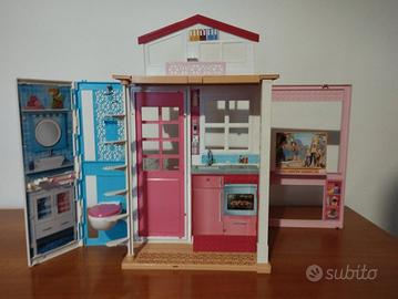 Casa di Barbie due piani