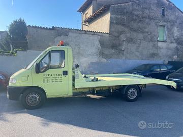 Carro attrezzi soccorso stradale