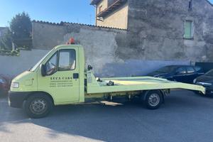 Carro attrezzi soccorso stradale