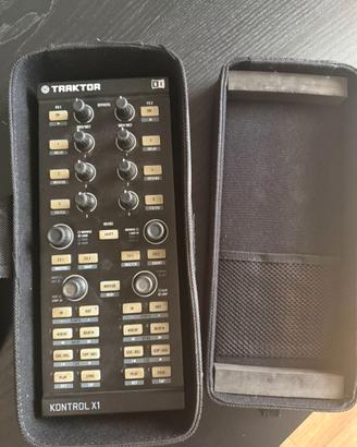 Traktor Kontrol x1 + Custodia Originale Traktor