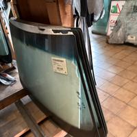 Parabrezza Volvo 460 e  parabrezza Volvo 480