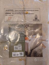 Tovaglia antimacchia a marchio Thun