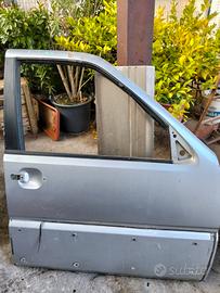 porta Nissan Terrano II 2