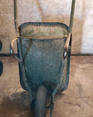 Carriola in ferro 80 litri