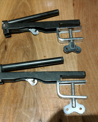 2 Reggirete per tavolo ping pong