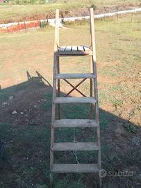 Scala da restaurare in legno massello antica