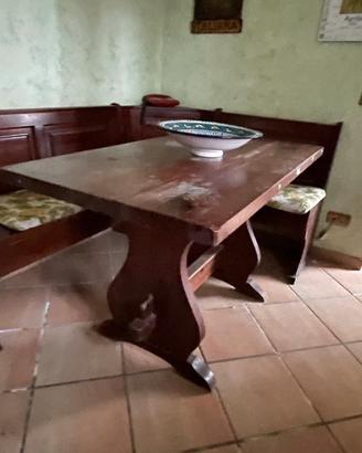 Tavolo fratino
