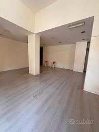 A/1062 Ampio locale commerciale, zona strategica