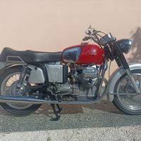 moto guzzi v7 700