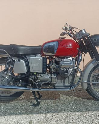 moto guzzi v7 700