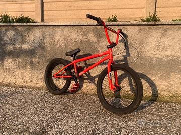 BMX Verde Scout - Rossa