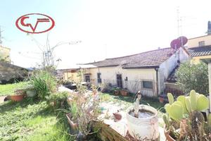 Appartamento di 100 m² con 4 locali a Bucine