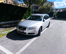 Volvo v70 station wagon in buono stato