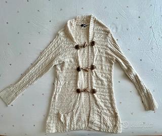 Cardingan color panna con alamari