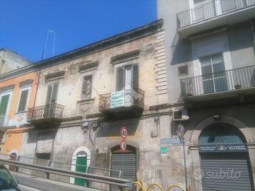 4 LOCALI A BARLETTA