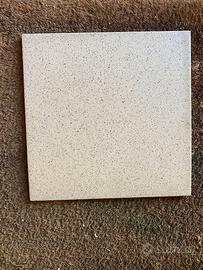 35 piastrelle 20x20