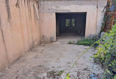 Box auto con ingresso indipendente