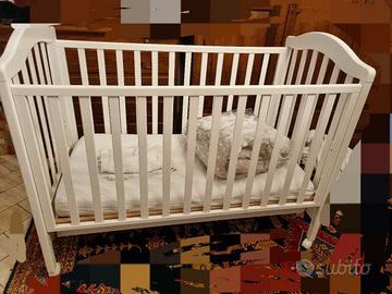culla+ materasso+cuscino +paracolpi