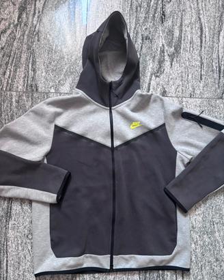 Giacca Nike Tech come nuova
