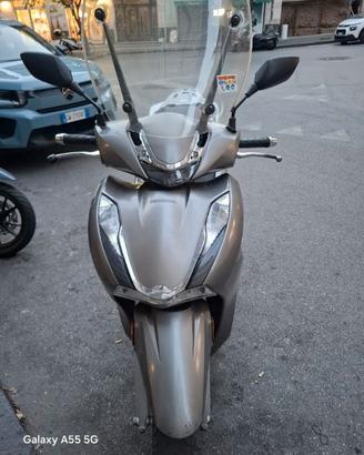 Honda sh 350