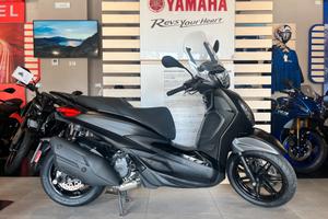 Piaggio Beverly 400 Deep Black edition