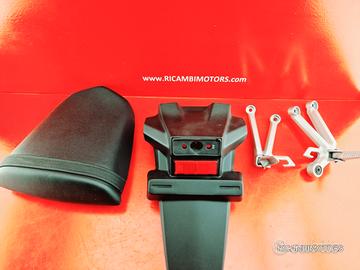 SELLA PEDANA SUZUKI GSXR 600 750 K4