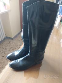 Stivali di  vera pelle cuciti a mano