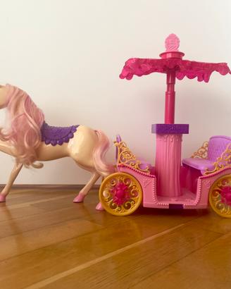 Carrozza Barbie con baldacchino