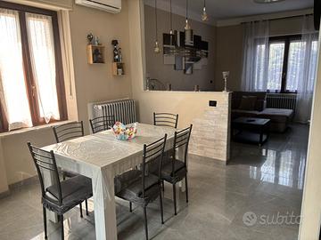 Appartamento in villa con giardino.
