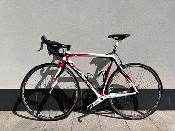 Bicicletta Pinarello FP3 in carbonio monoscocca