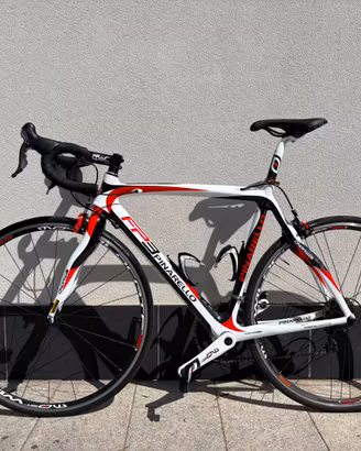 Bicicletta Pinarello FP3 in carbonio monoscocca
