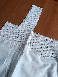 Camicia da notte o abito estivo