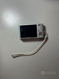 Camera Sony DSC-W530