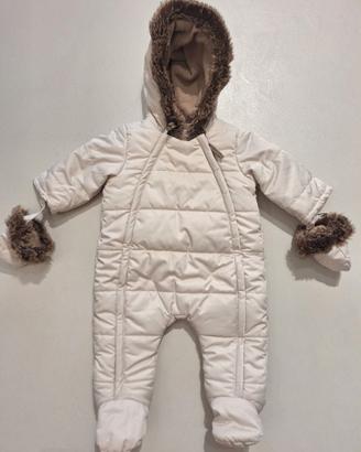 Sacco piumino unisex per neonati color crema.