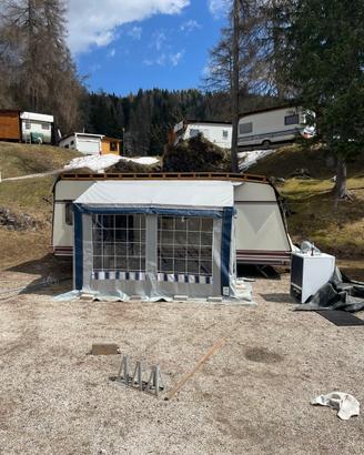 Roulotte Bürstner doppio asse con veranda