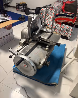 Affettatrice d’epoca BERKEL 115E da restaurare