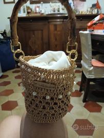 bauletto in rafia ad uncinetto 