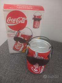 Lattina coca-cola danzante