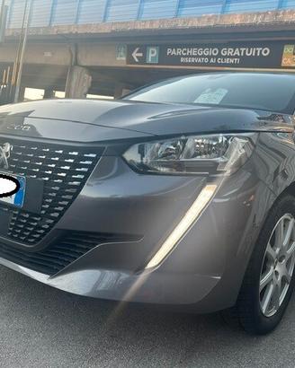 PEUGEOT 208 HDI