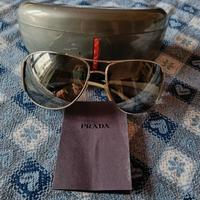 occhiali da sole Prada 