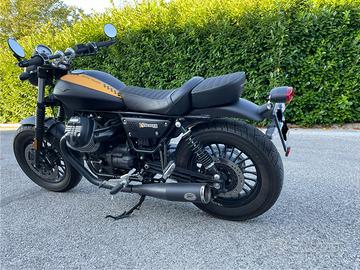 Moto guzzi v9 bobber