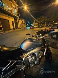 Moto Yamaha FZ6 anno 2006