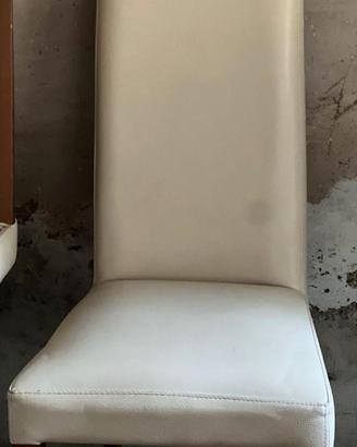 Sedia in pelle bianca