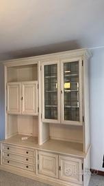 Mobile soggiorno con vetrina in vetro classico